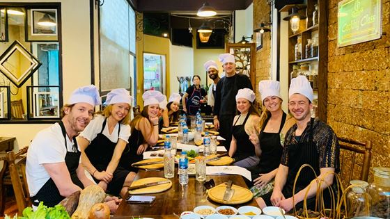 Tour di corso di cucina ad Hanoi 1 giorno con Riccardo