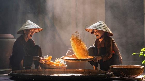 Visita di 2 giorni al villaggio di Duong Lam ad Hanoi con Lucio