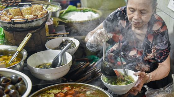 Dove mangiare a Hanoi con 5 euro? Street Food Tour a Hanoi