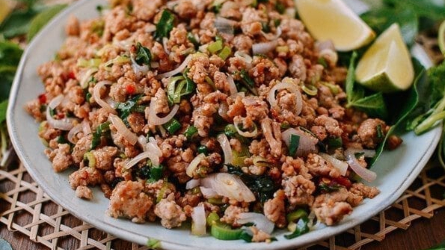 Larb - i migliori piatti di street food locale a Vientiane, Laos