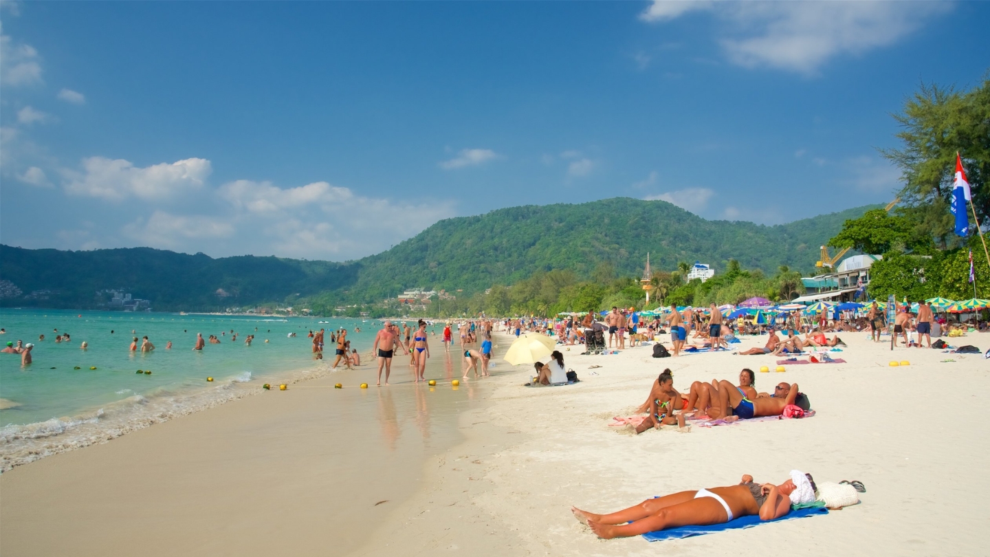 Phuket è sempre una meta turistica attraente in ogni stagione.