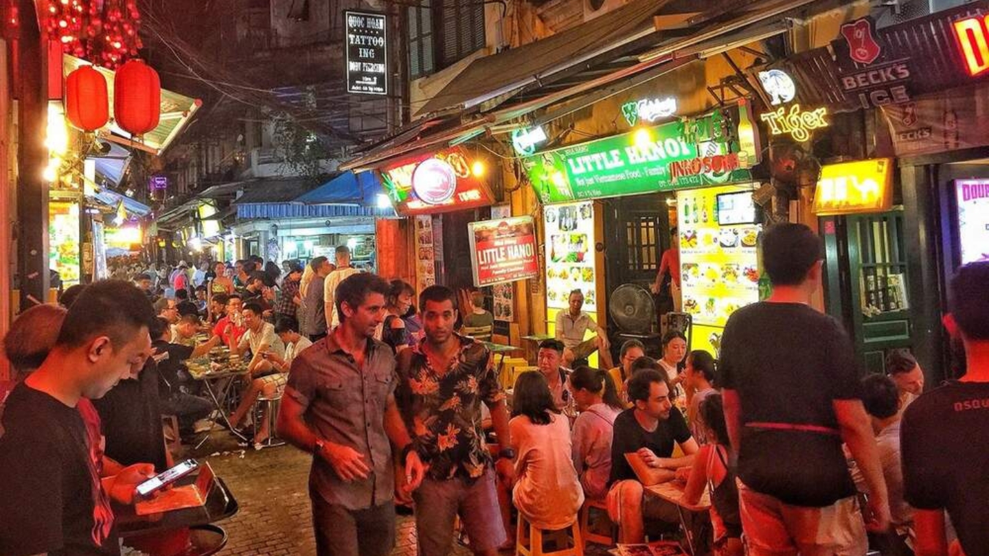 Ta Hien Street