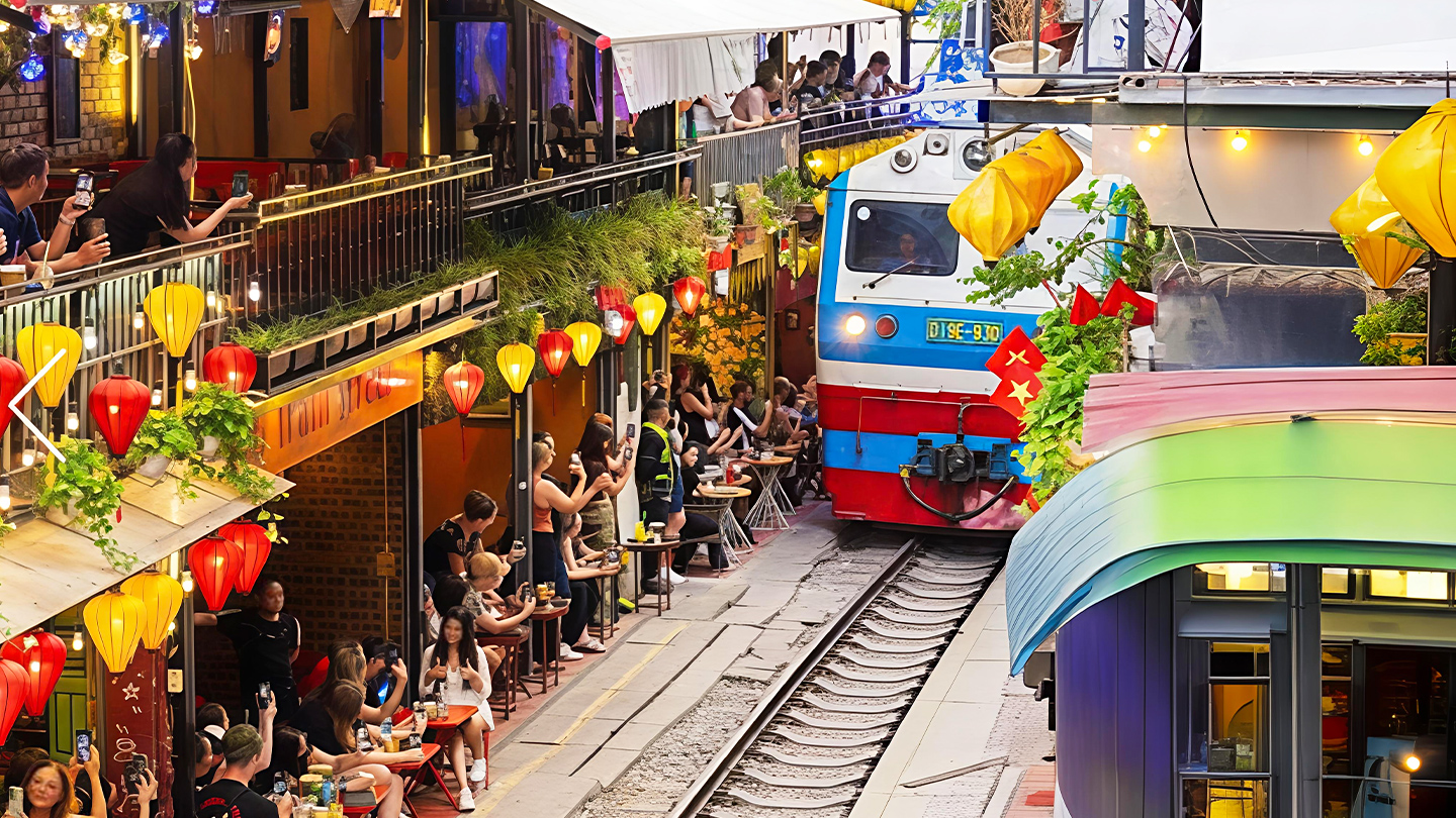 Hanoi train street