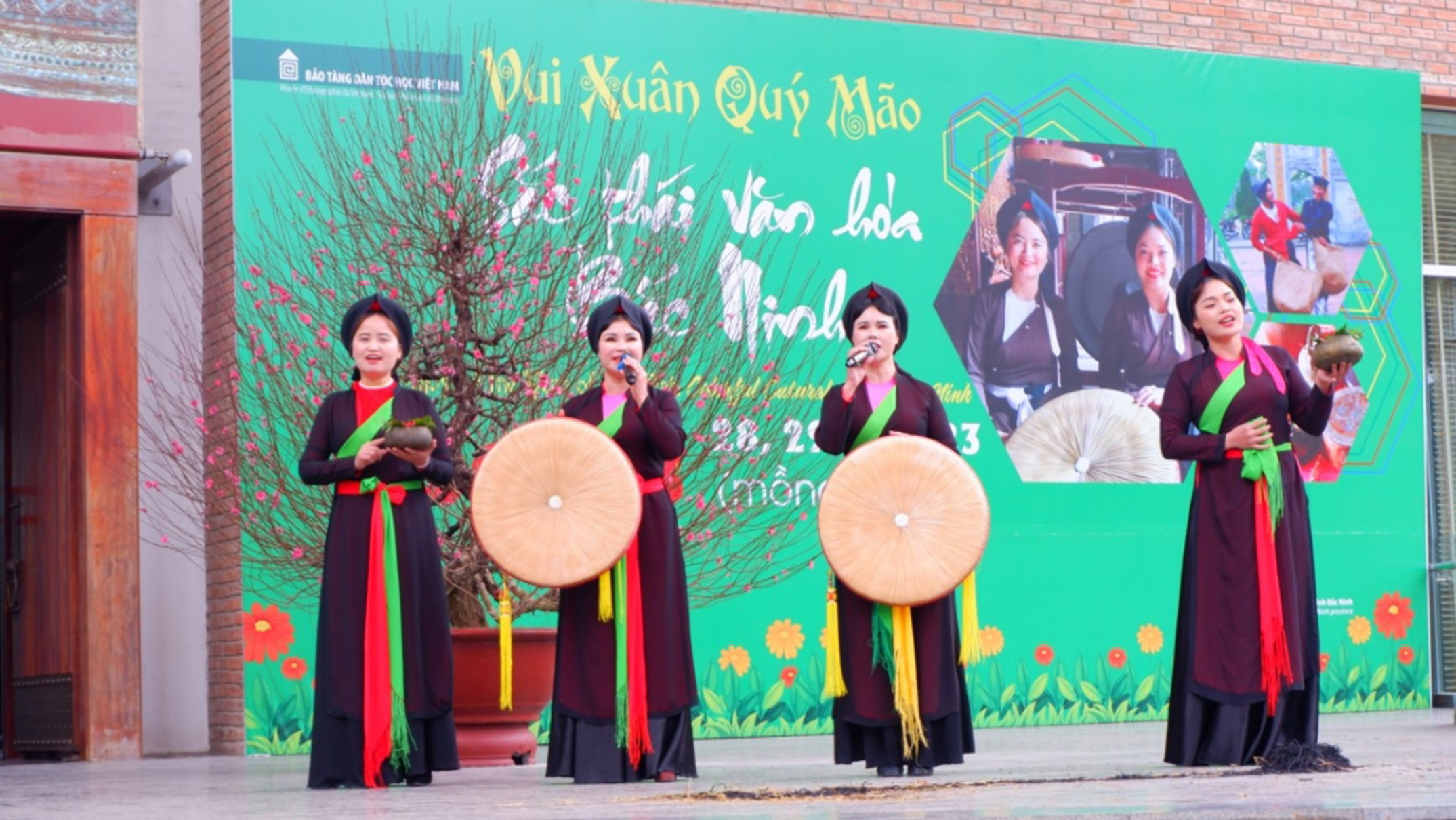 Ascoltare il canti popolari Quan Ho di Bac Ninh