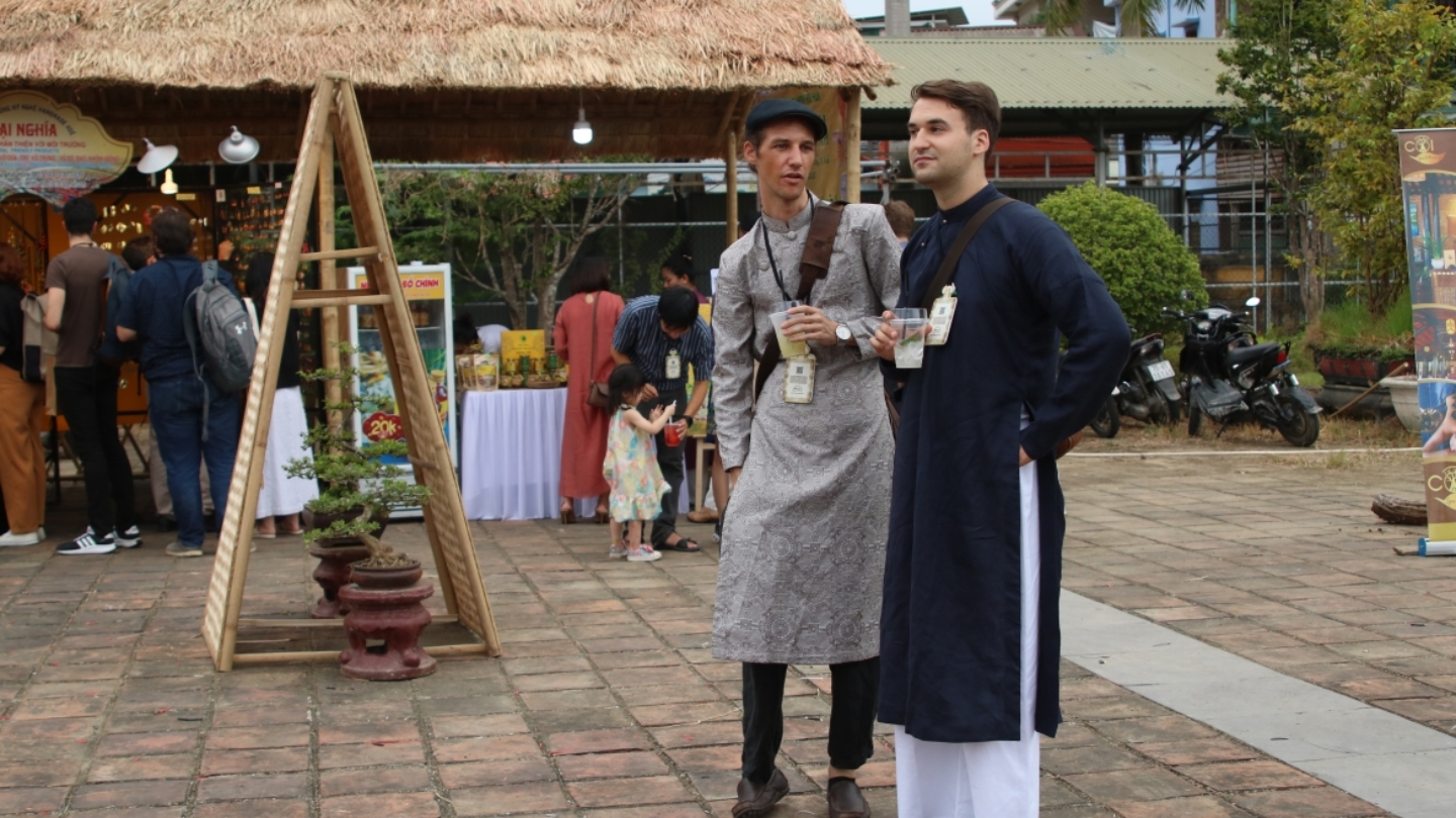 L’Ao Dai maschile