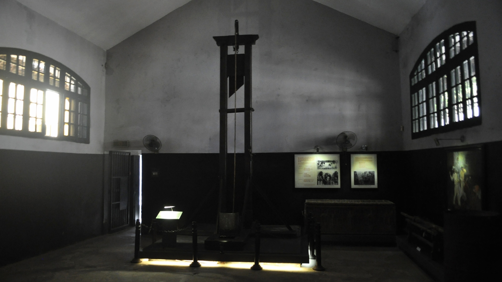 La prigione di Hoa Lo è una tappa obbligata