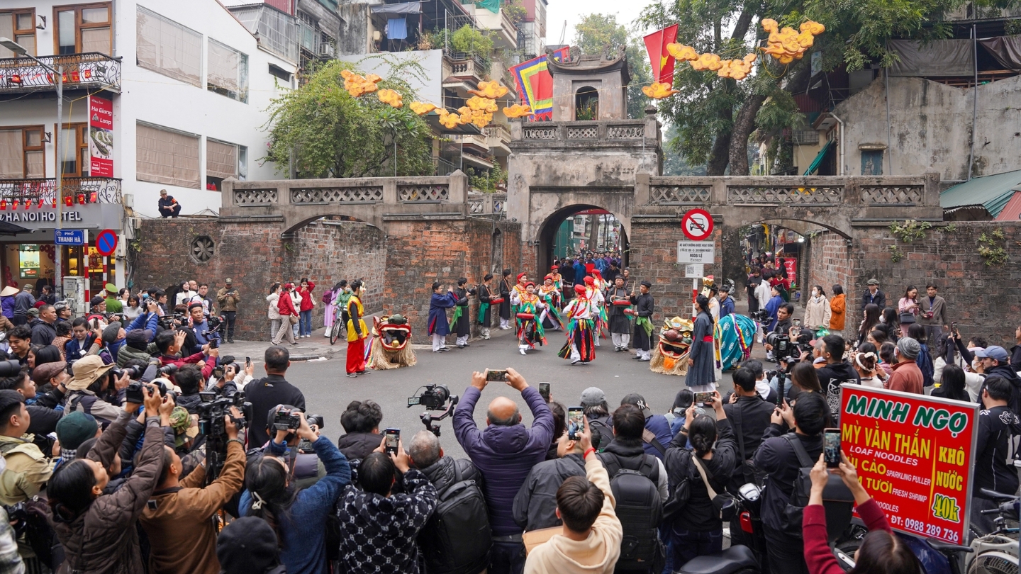 Atmosfera di Tet Hanoi nel Quartiere Vecchio