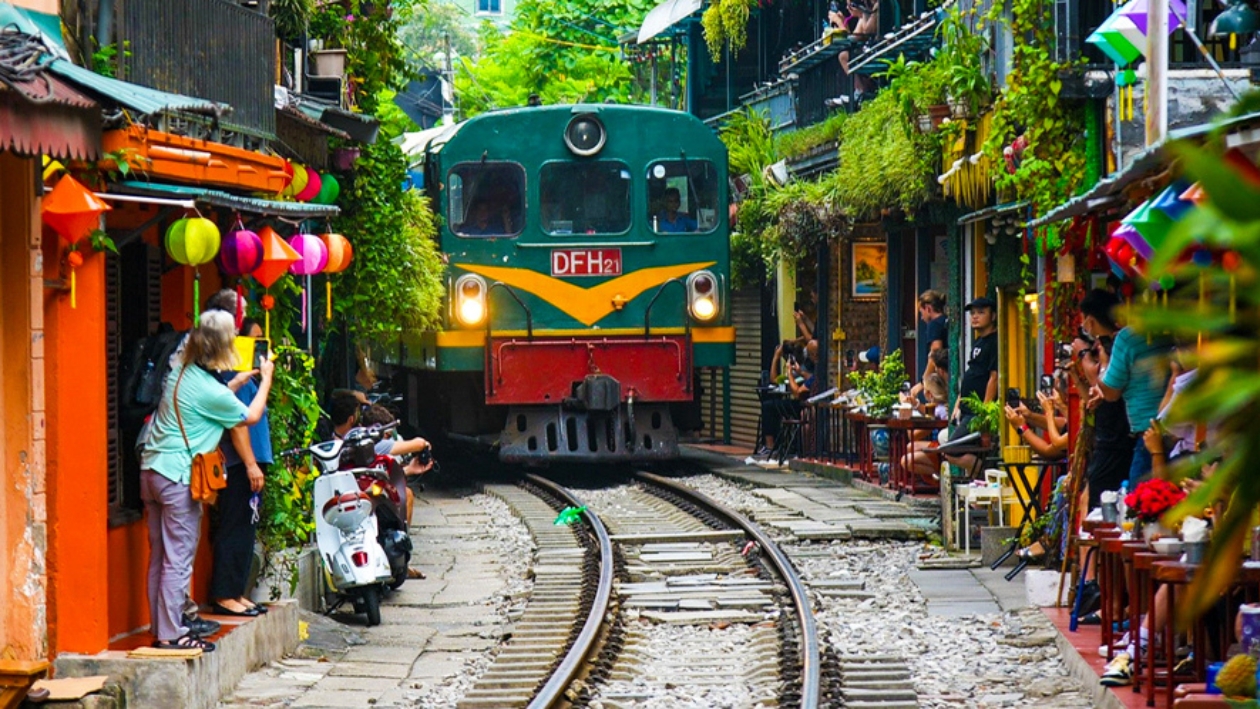 La famosa Train Street di Hanoi