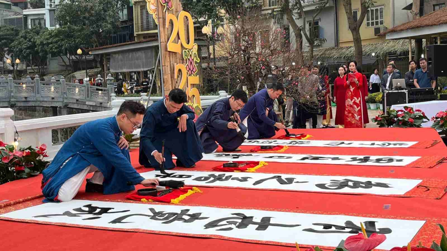 La calligrafia tradizionale vietnamita