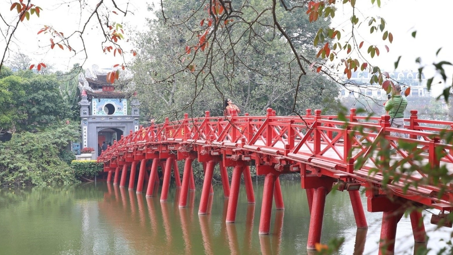 Il Lago Hoan Kiem & Il Tempio Ngoc Son