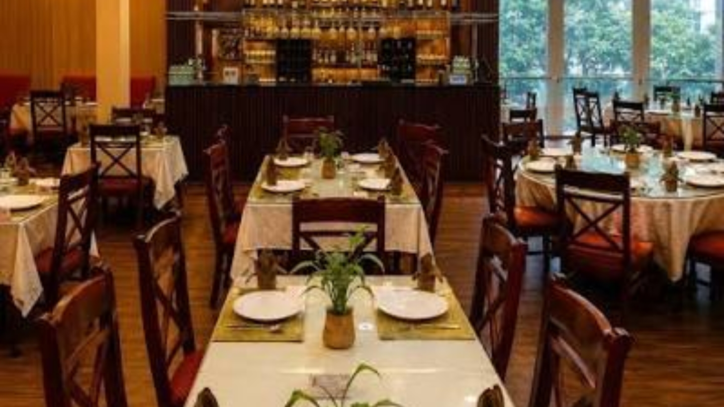 Gli interni con stile regale classico di ristorante 