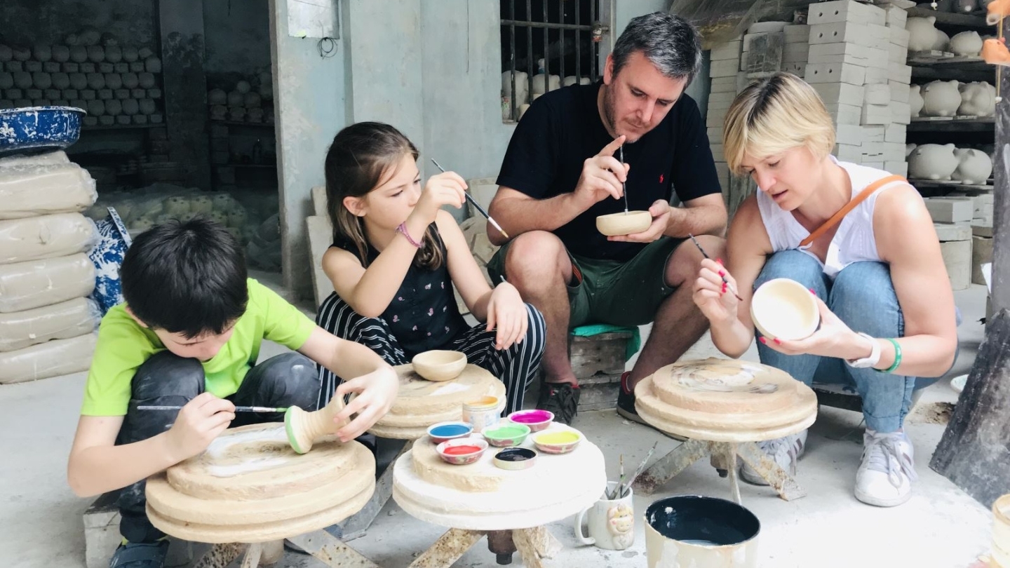 Museo della ceramica Bat Trang, esperienza nello Studio Turntable