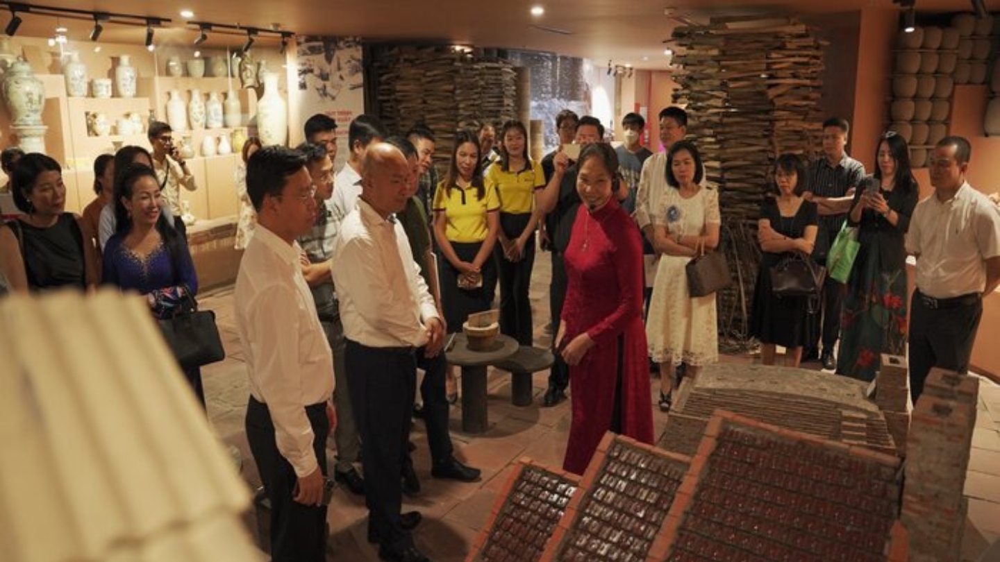 Lo spazio espositivo del villaggio di ceramisti di Bat Trang
