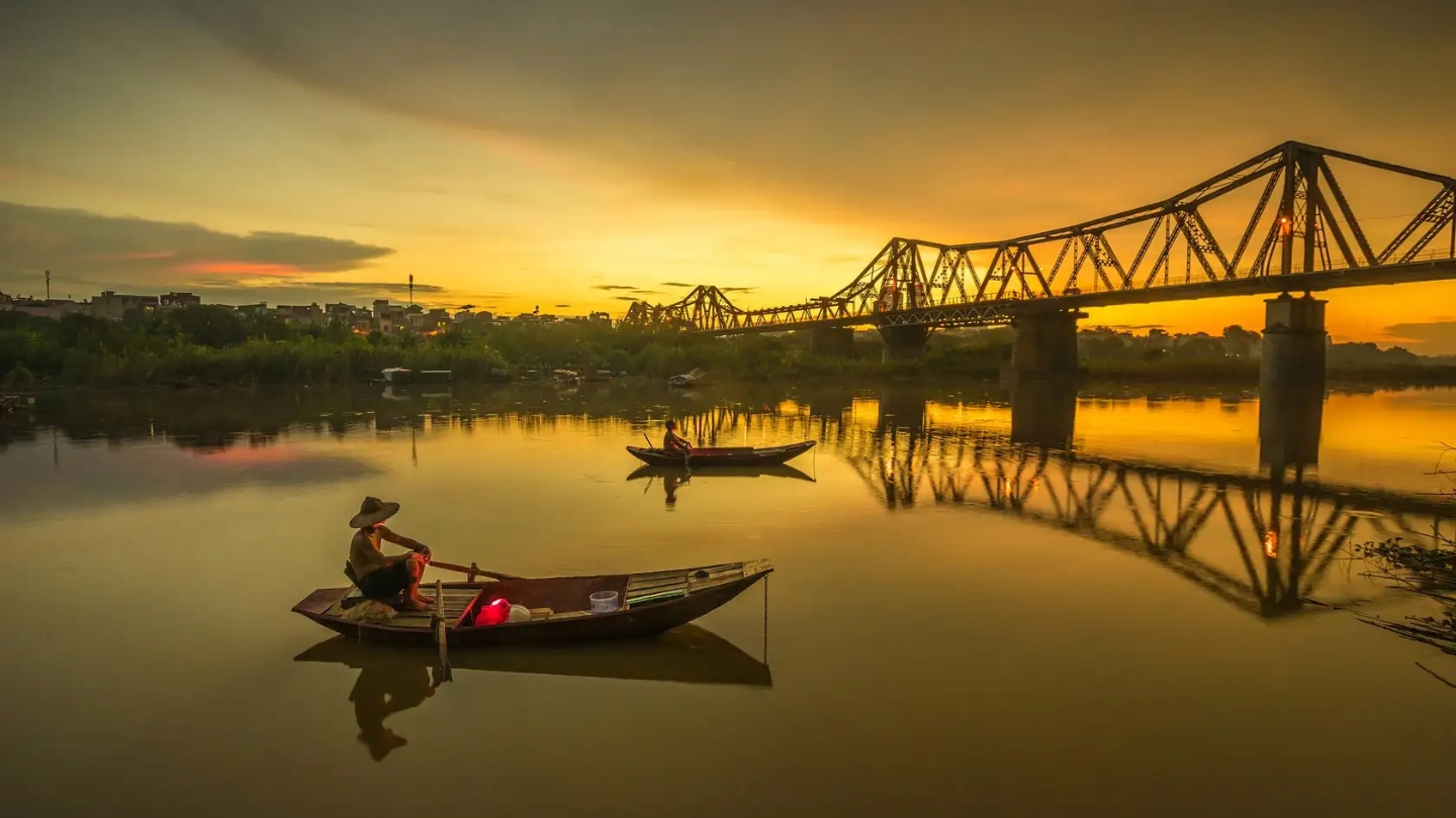 Cosa fare al Ponte Long Bien? Ammirare Hanoi dall'alto