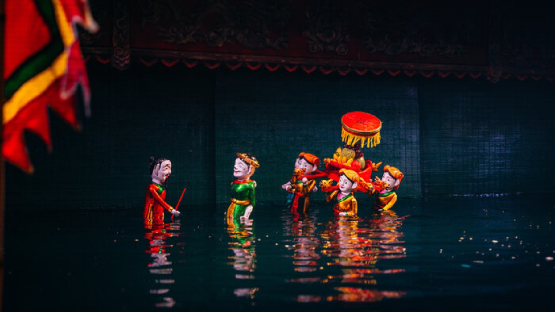 Lo spettacolo delle marionette sull'acqua di Hanoi