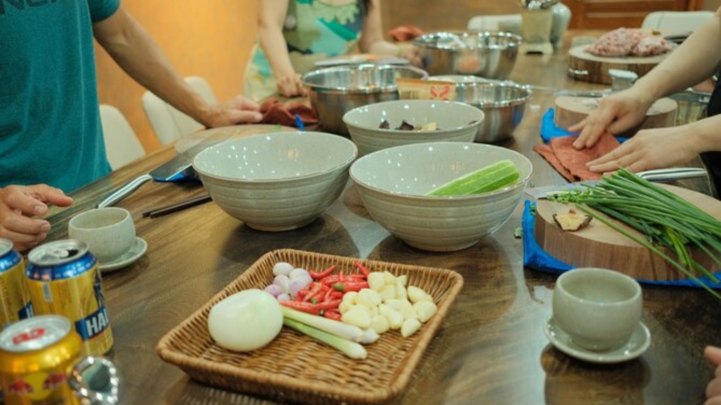 Preparativi approfonditi per il lezione di cucina ad Hanoi