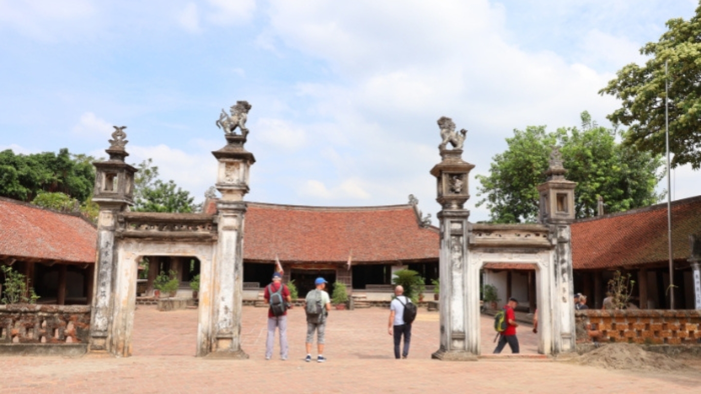La casa comunale di Mong Phu di villaggio di Duong Lam