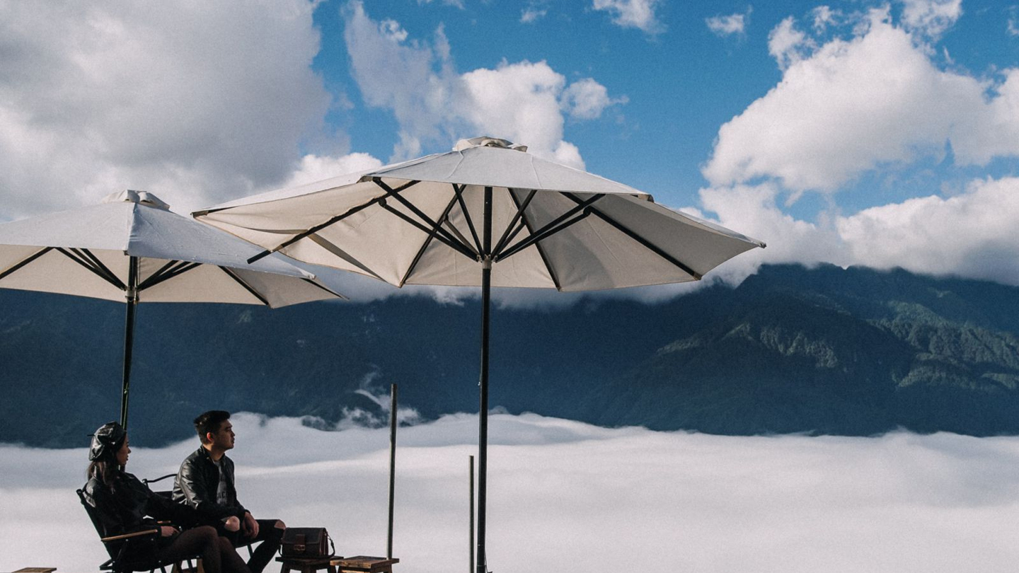  Gustare un caffè tra le nuvole Sapa