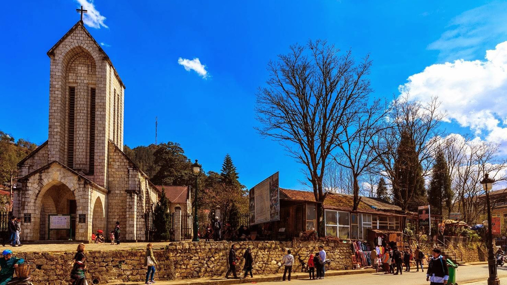 Antica chiesa in pietra - Simbolo storico e culturale di Sapa