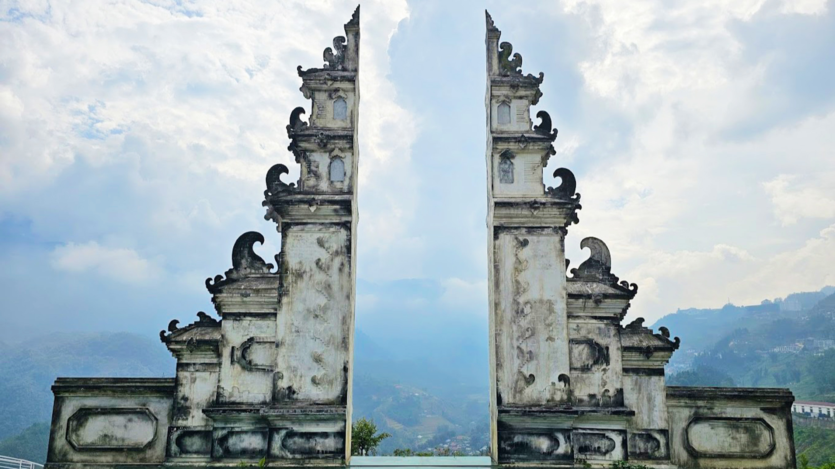 La Porta del Paradiso (Cổng trời)