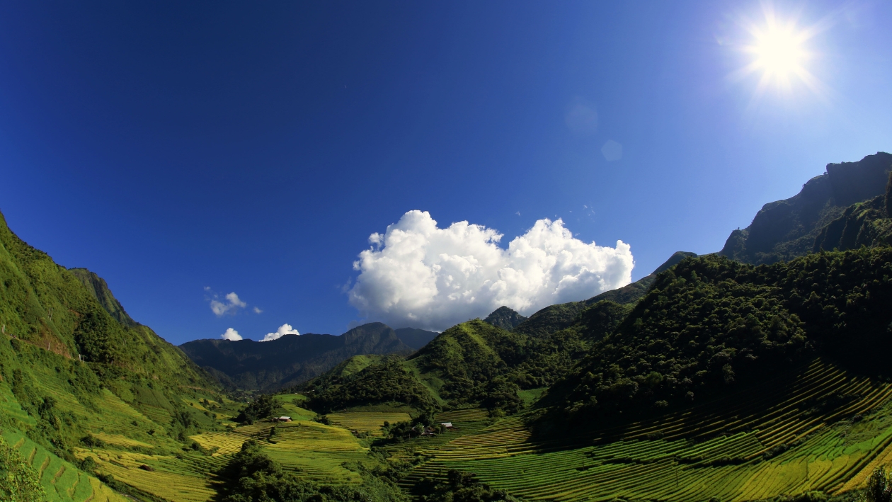 Viste panoramiche mozzafiato sulle risaie terrazzate Sapa