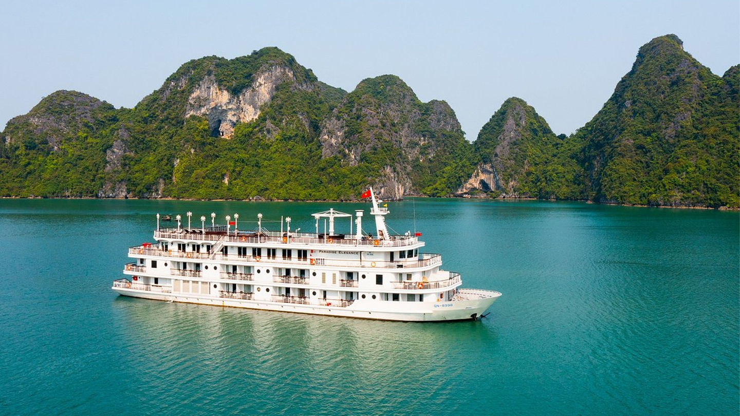 Crociera di 2 giorni nella Baia di Ha Long con Paradise Cruises
