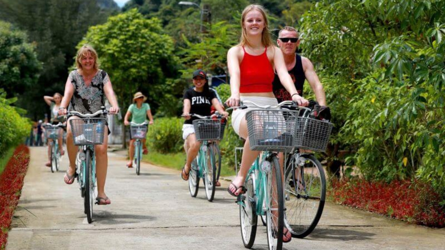 Passeggiata in bicicletta a Viet Hai, nel cuore della natura selvaggia