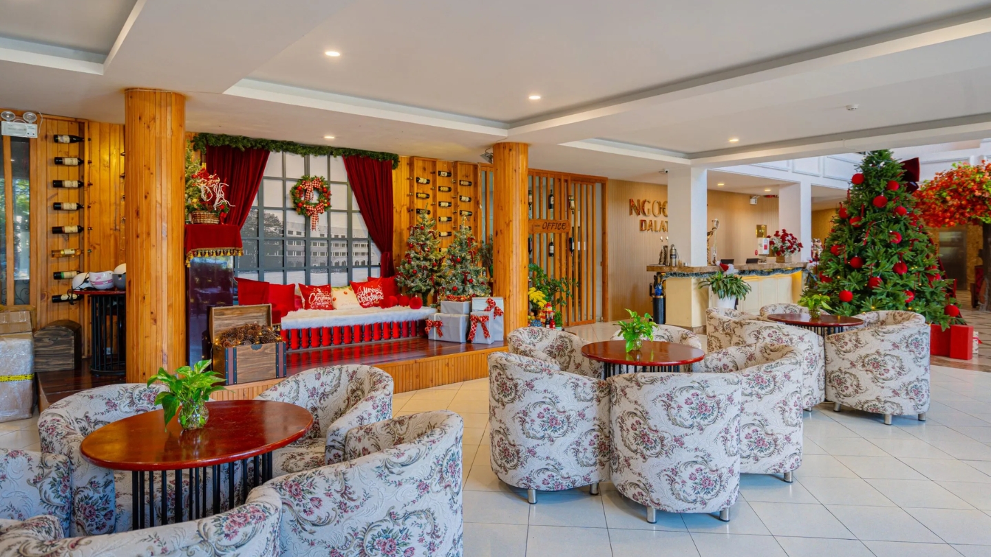 L’ambiente della hall dell’Ngoc Phat Dalat Hotel