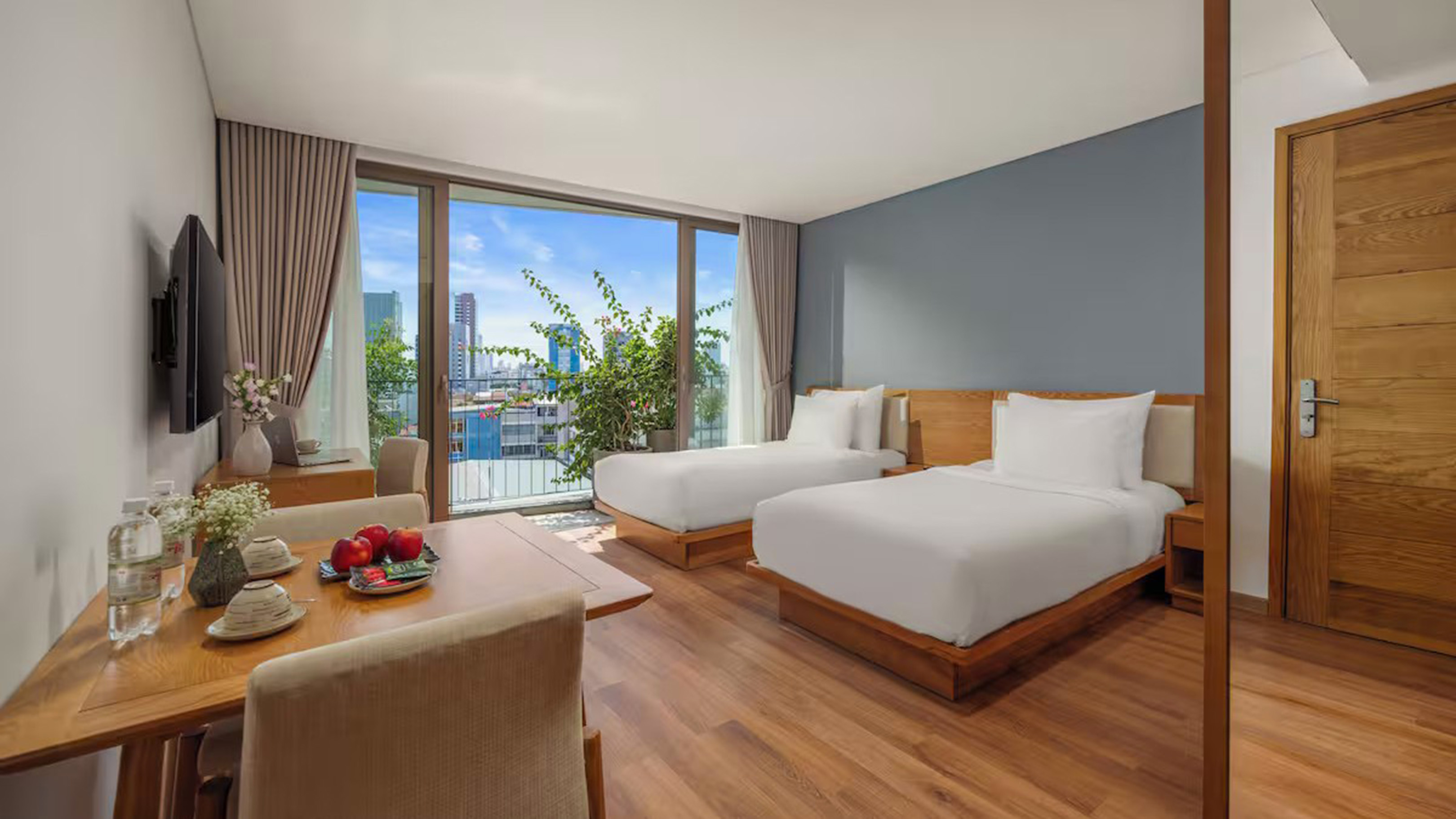 Vernal-Hotel-and-Apartment-Da-Nang