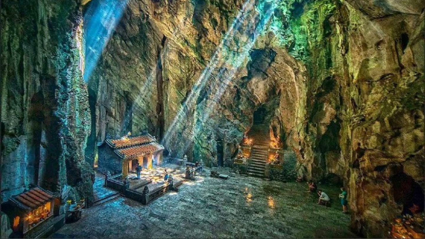 Grotta di Huyen Khong nelle Montagne di Marmo di Da Nang