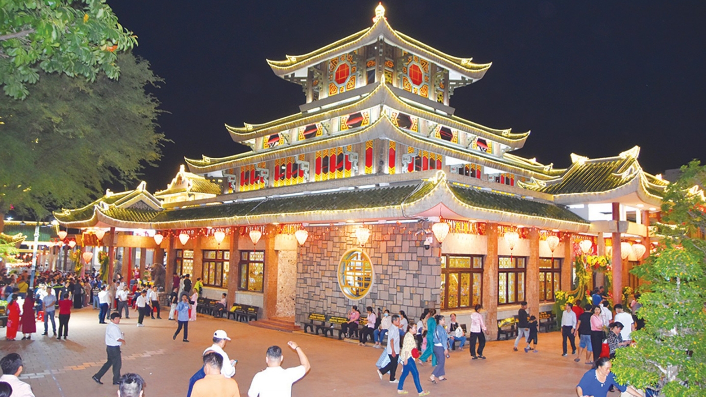 Visita il Tempio Bà Chúa Xứ