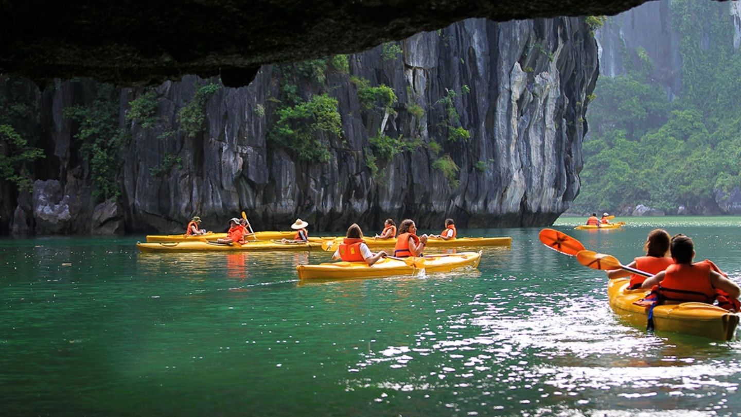 Vivi una vacanza nella baia di Halong