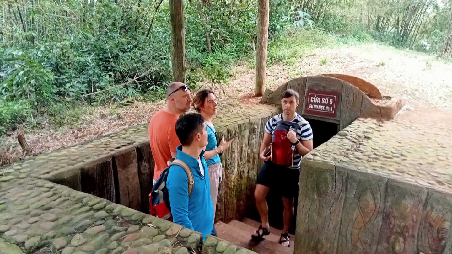 Durante il tuo viaggio Vietnam in 2 settimane, visita il tunnel di Vinh Moc