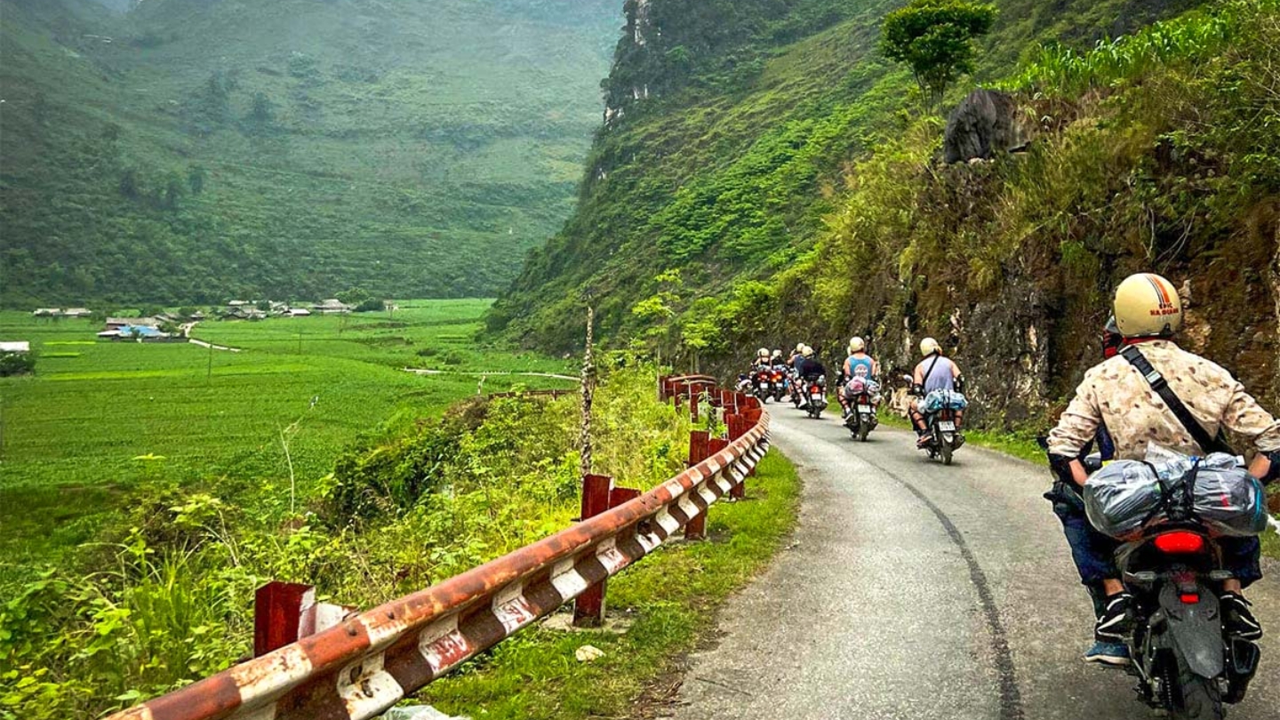 Fare la strada panoramica di Ha Giang