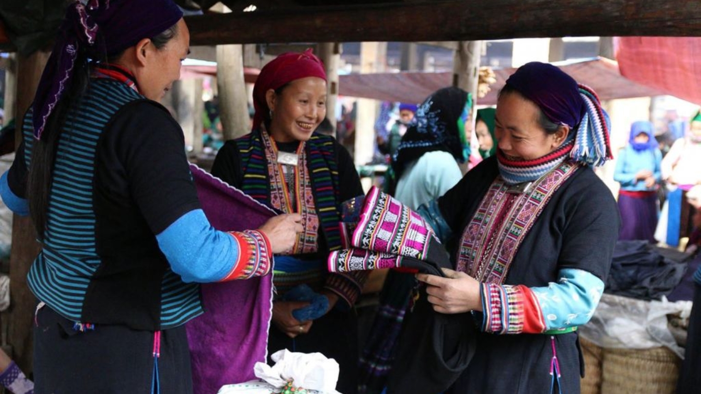 Esperienza autentica mercati etnici Vietnam