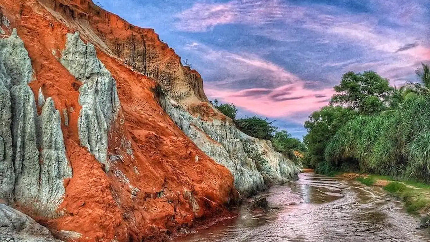 Fairy Stream (Suoi Tien)