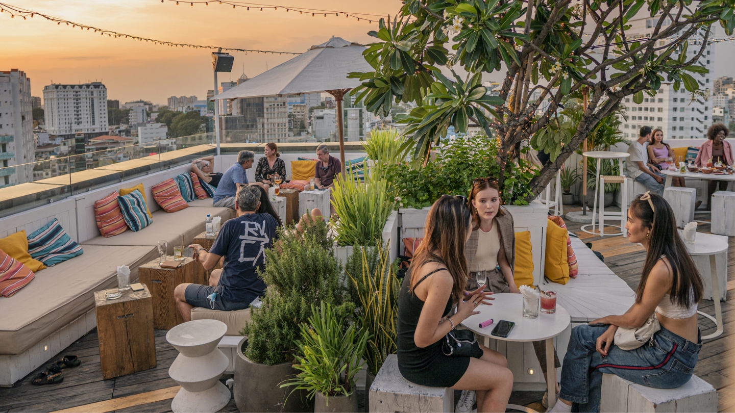 Banana Mama Rooftop Bar & Kitchen