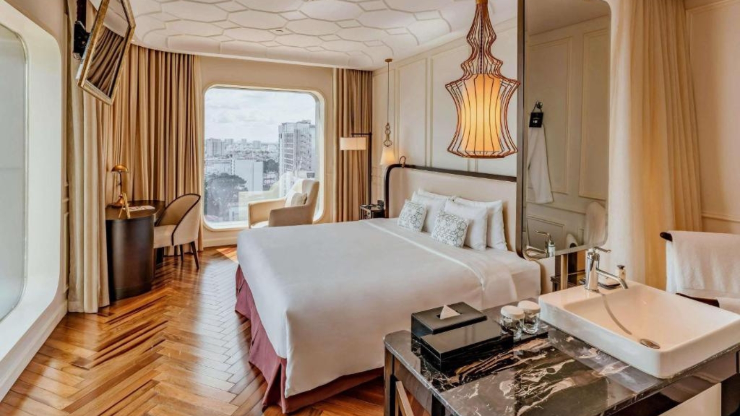 Hotel des Arts Saigon - MGallery Collection