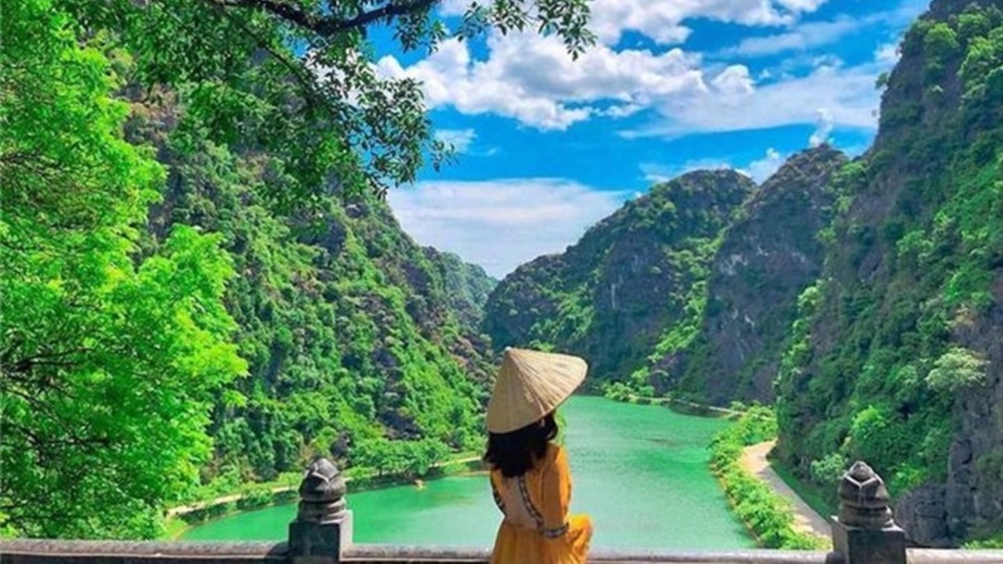 Visita Hoa Lu Ninh Binh, visita grotta Am Tien