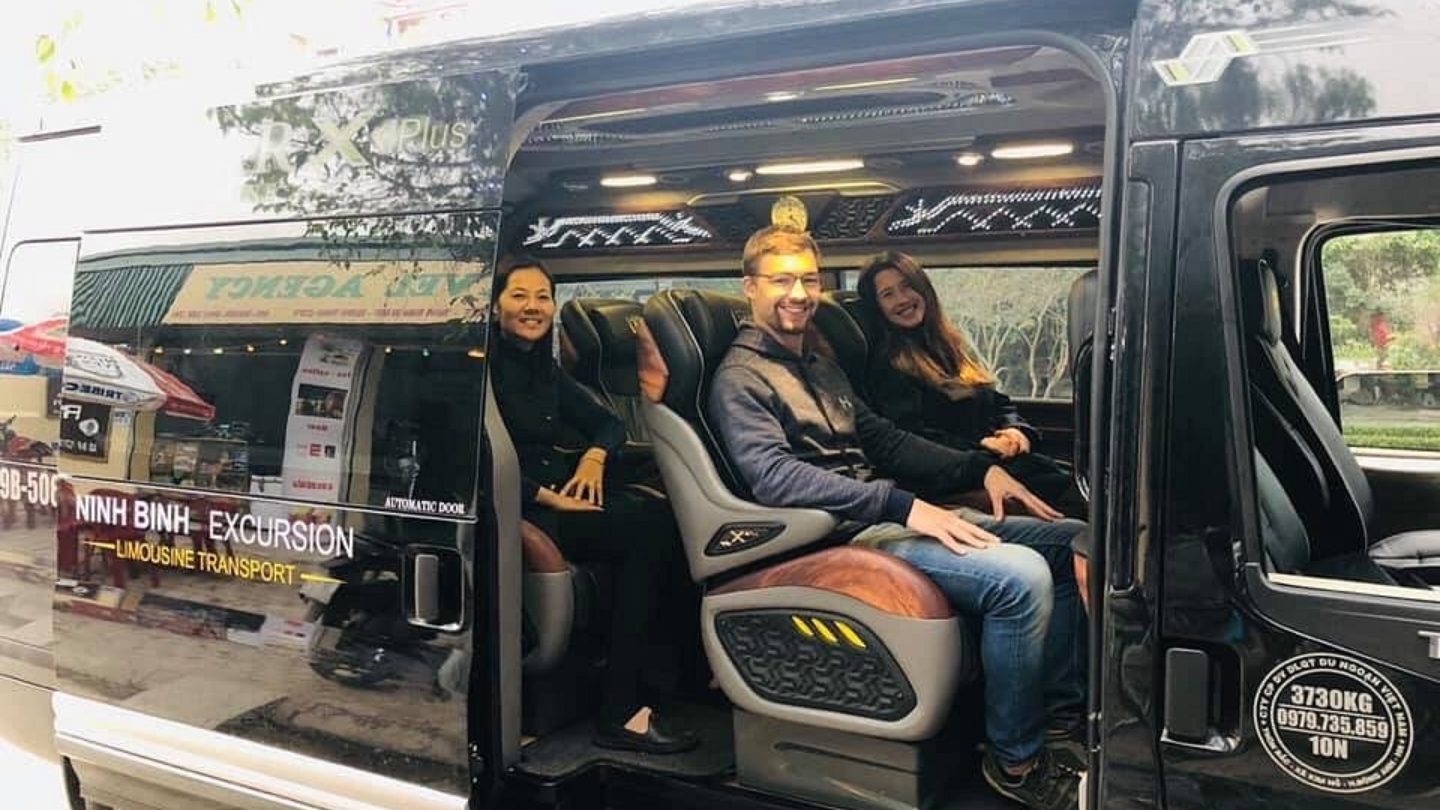 Limousine Hanoi Ninh Binh 
