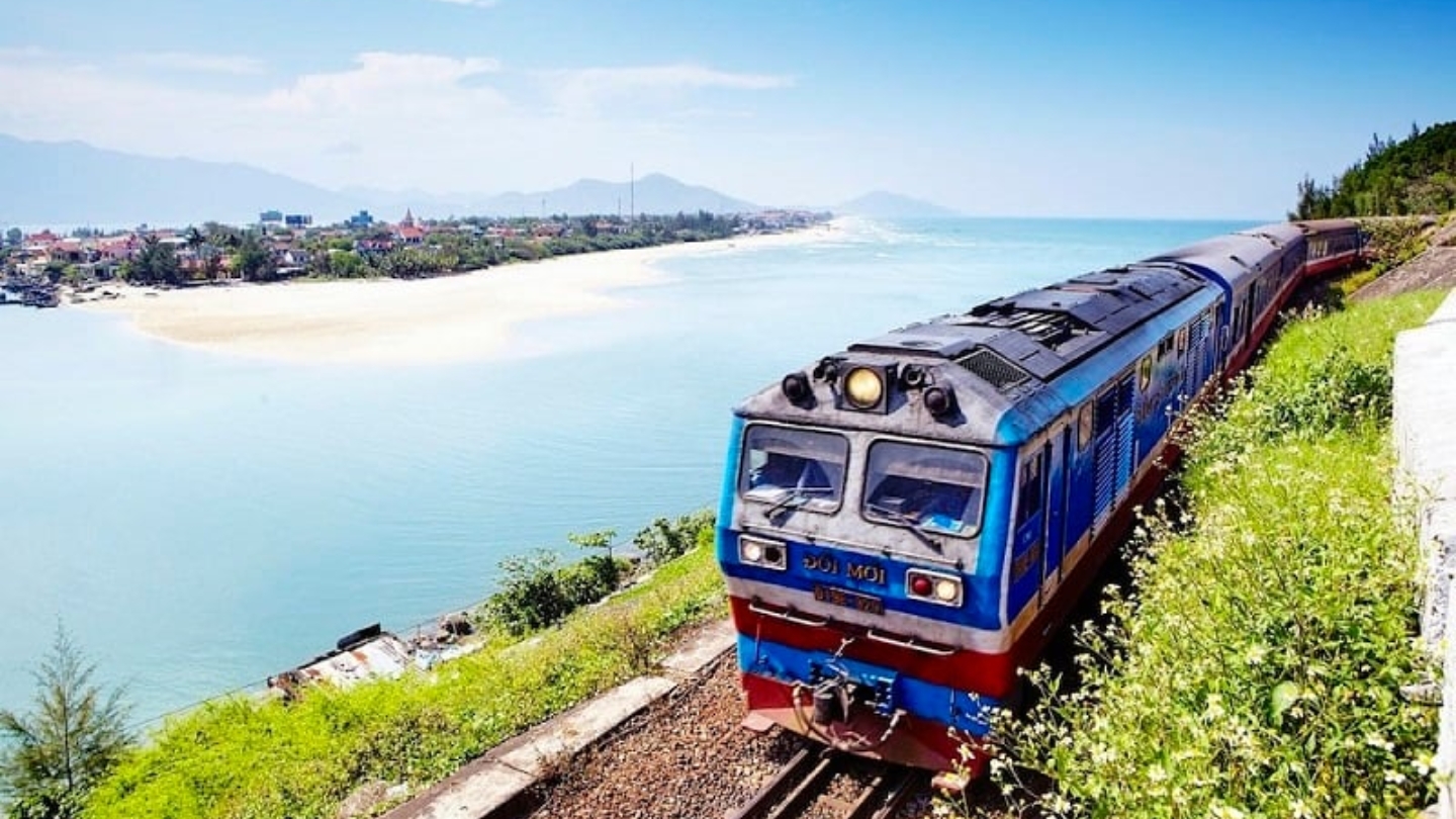 Viaggia da Hanoi a Ninh Binh in treno