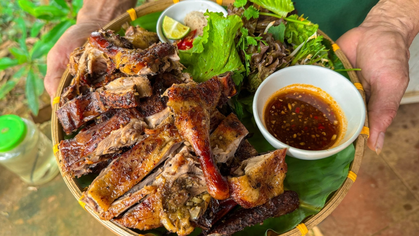 Gustate l'anatra Co Lung - la specialità numero uno di Pu Luong 