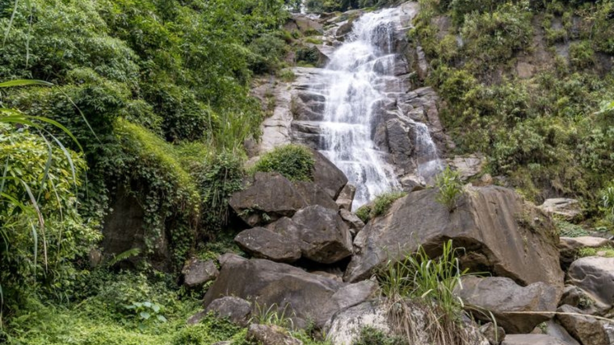 La cascata di Dau Dang è un tesoro naturale