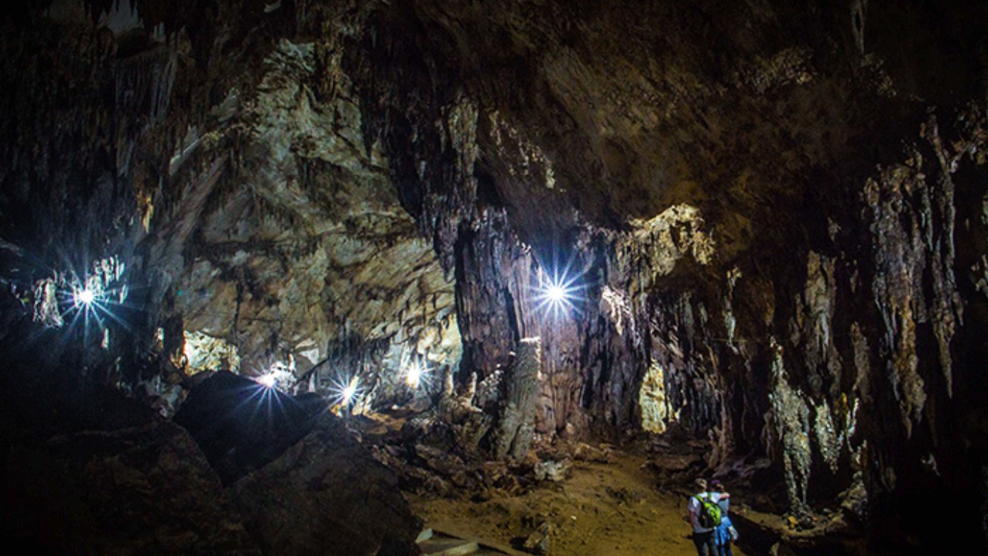 Grotta di Hua Ma Ba Be da fare