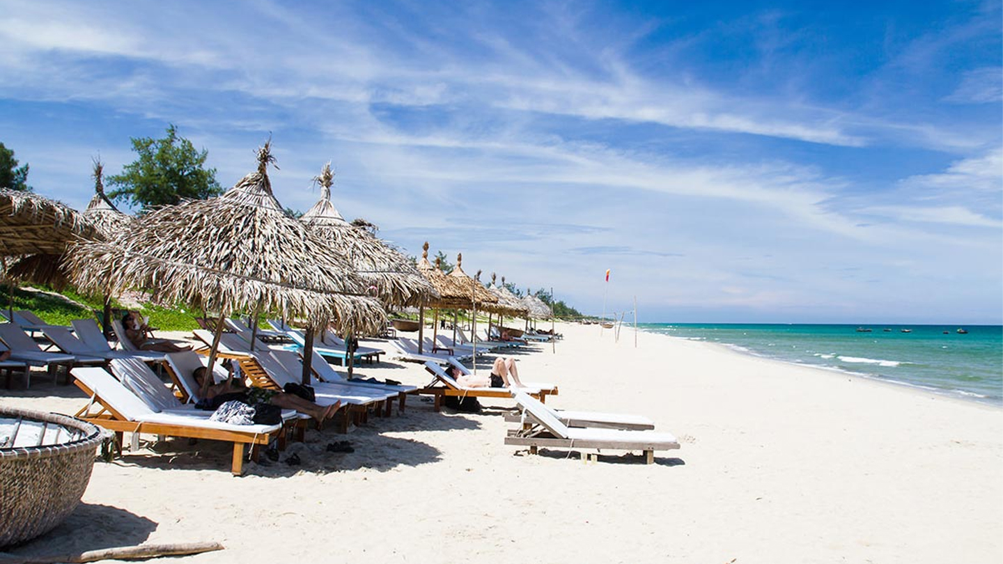 Spiaggia di An Bang a Hoi An - Tour Vietnam e Cambogia