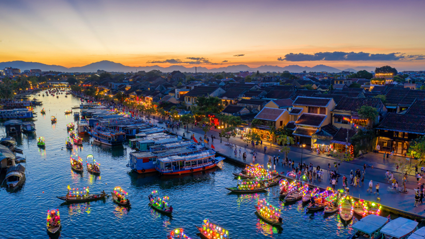 Centro storico di Hoi An con lanterne - Viaggio Vietnam e Cambogia 2 settimane