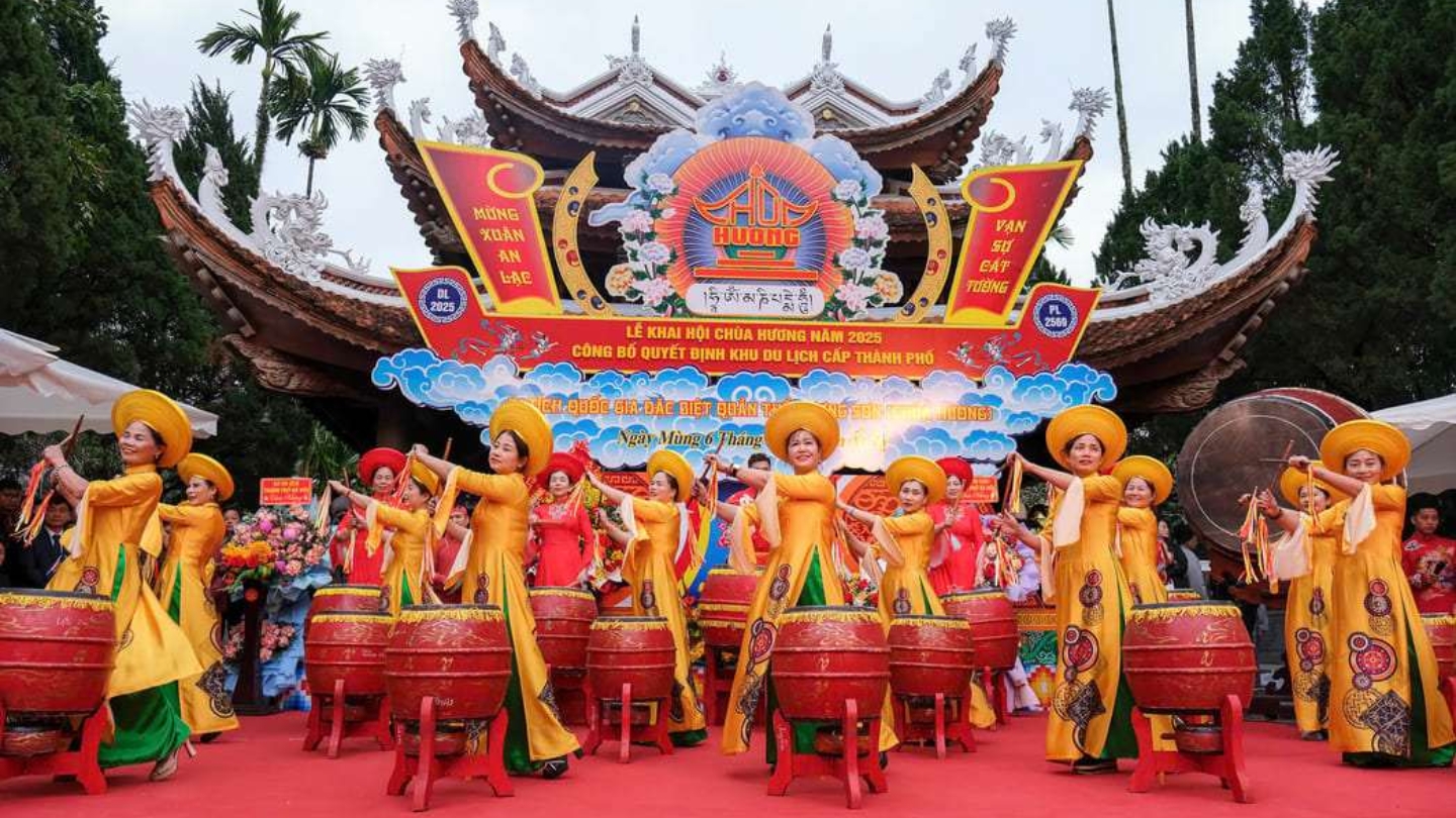 Festival della Pagoda dei Profumi