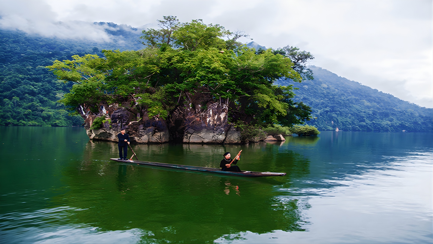 Il lago di Ba Be