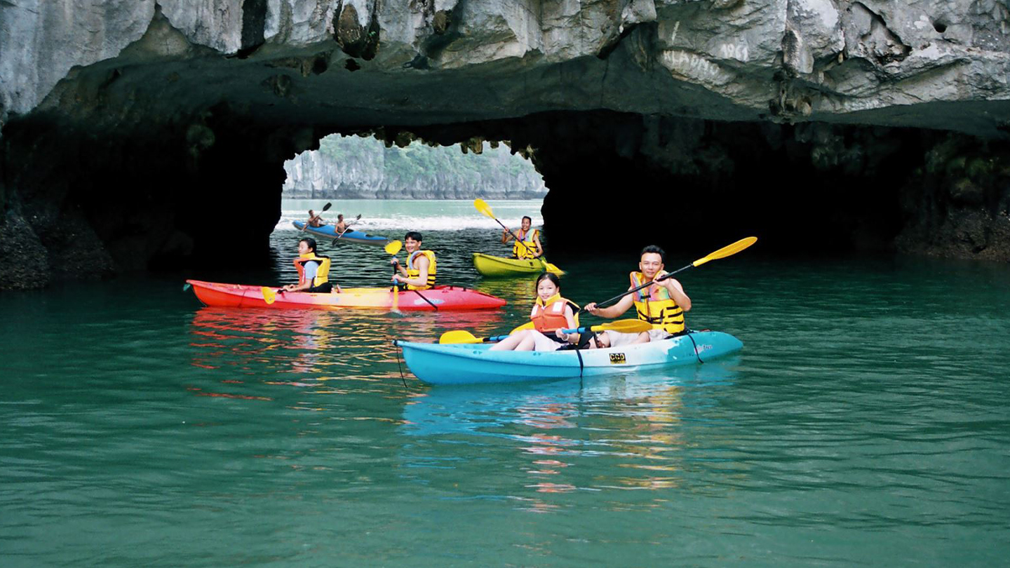 Scopri le grotte più belle della Baia di Ha Long