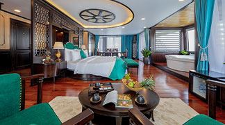Queen Regent Suite 